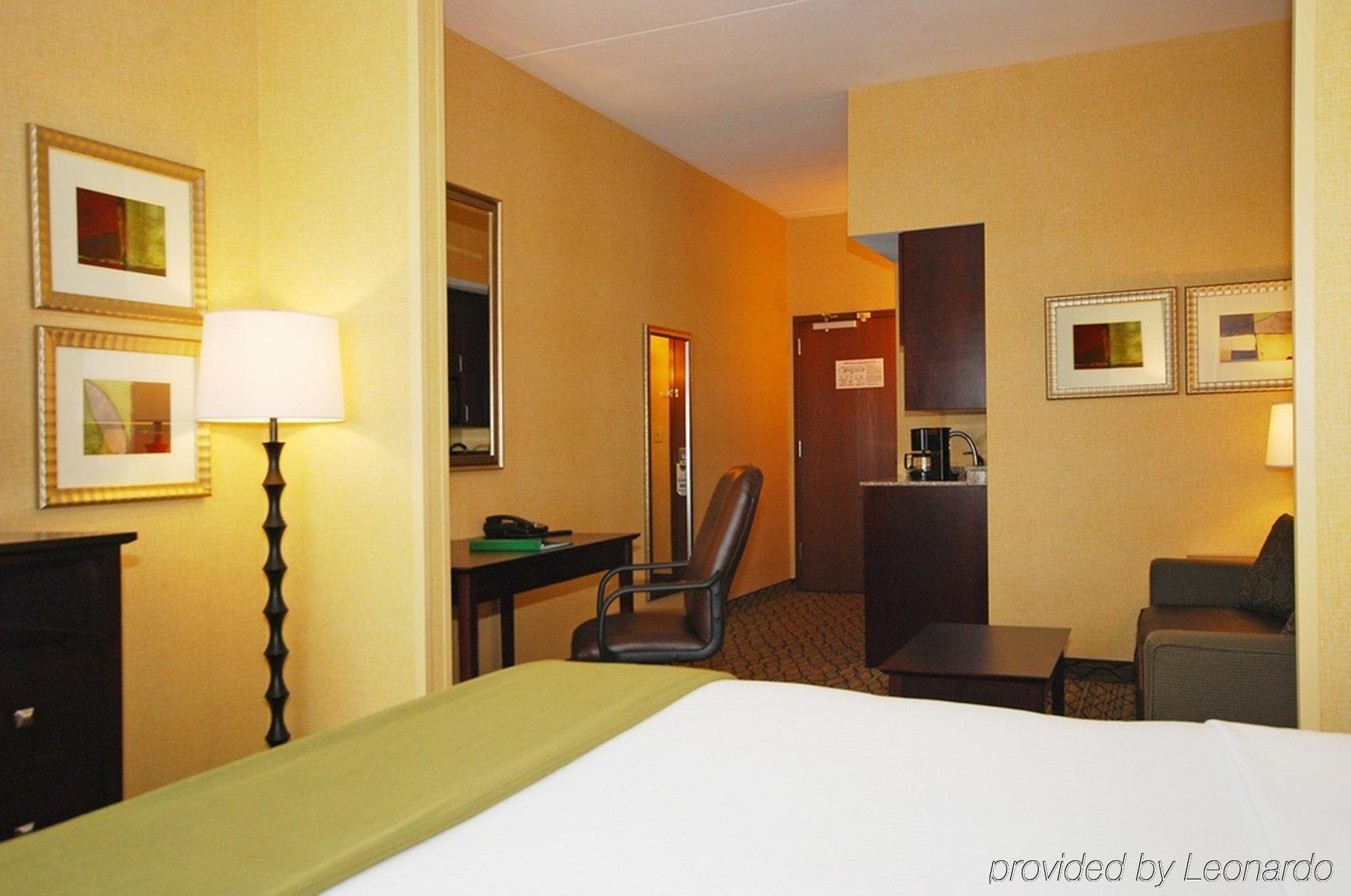 Holiday Inn Express And Suites Kittanning, An Ihg Hotel Bagian luar foto