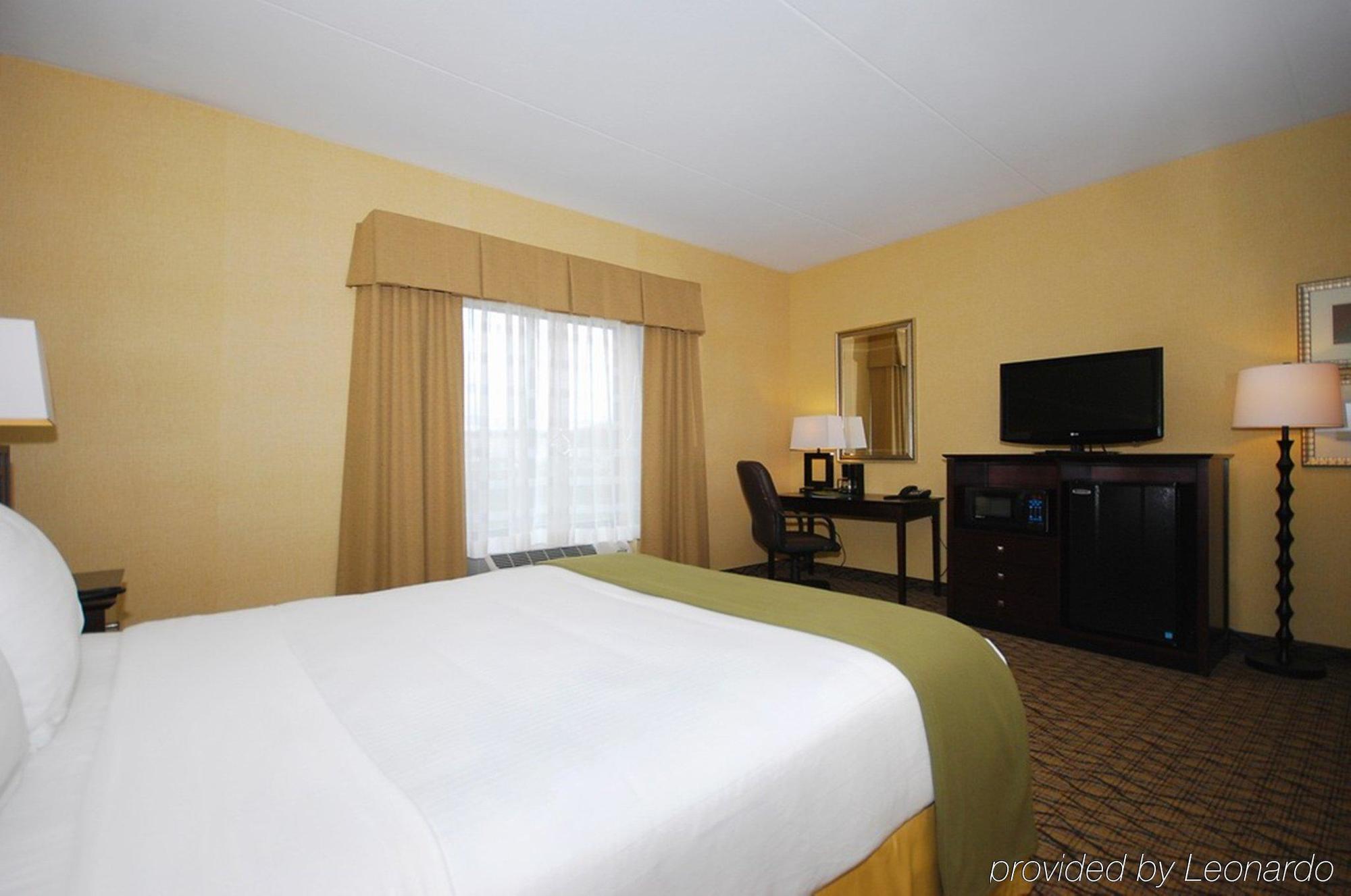 Holiday Inn Express And Suites Kittanning, An Ihg Hotel Bagian luar foto