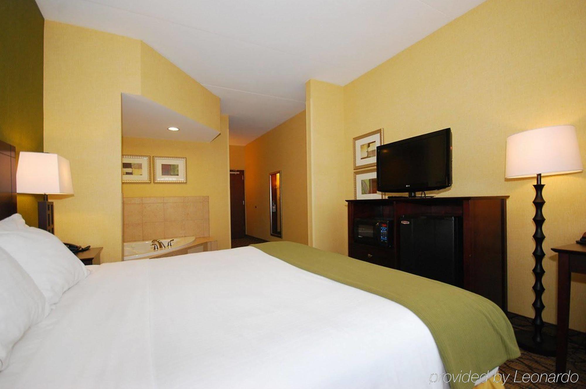 Holiday Inn Express And Suites Kittanning, An Ihg Hotel Bagian luar foto