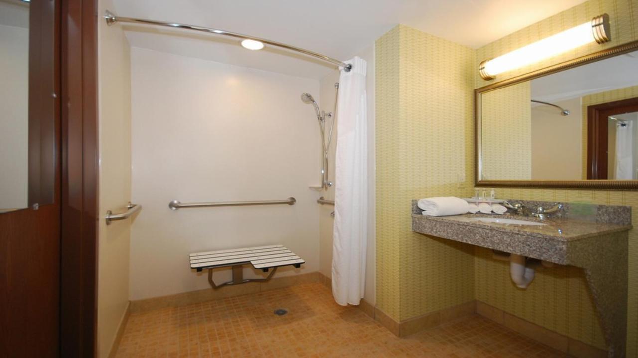 Holiday Inn Express And Suites Kittanning, An Ihg Hotel Bagian luar foto