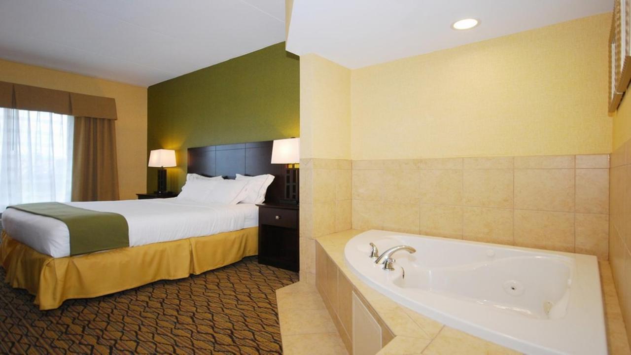 Holiday Inn Express And Suites Kittanning, An Ihg Hotel Bagian luar foto