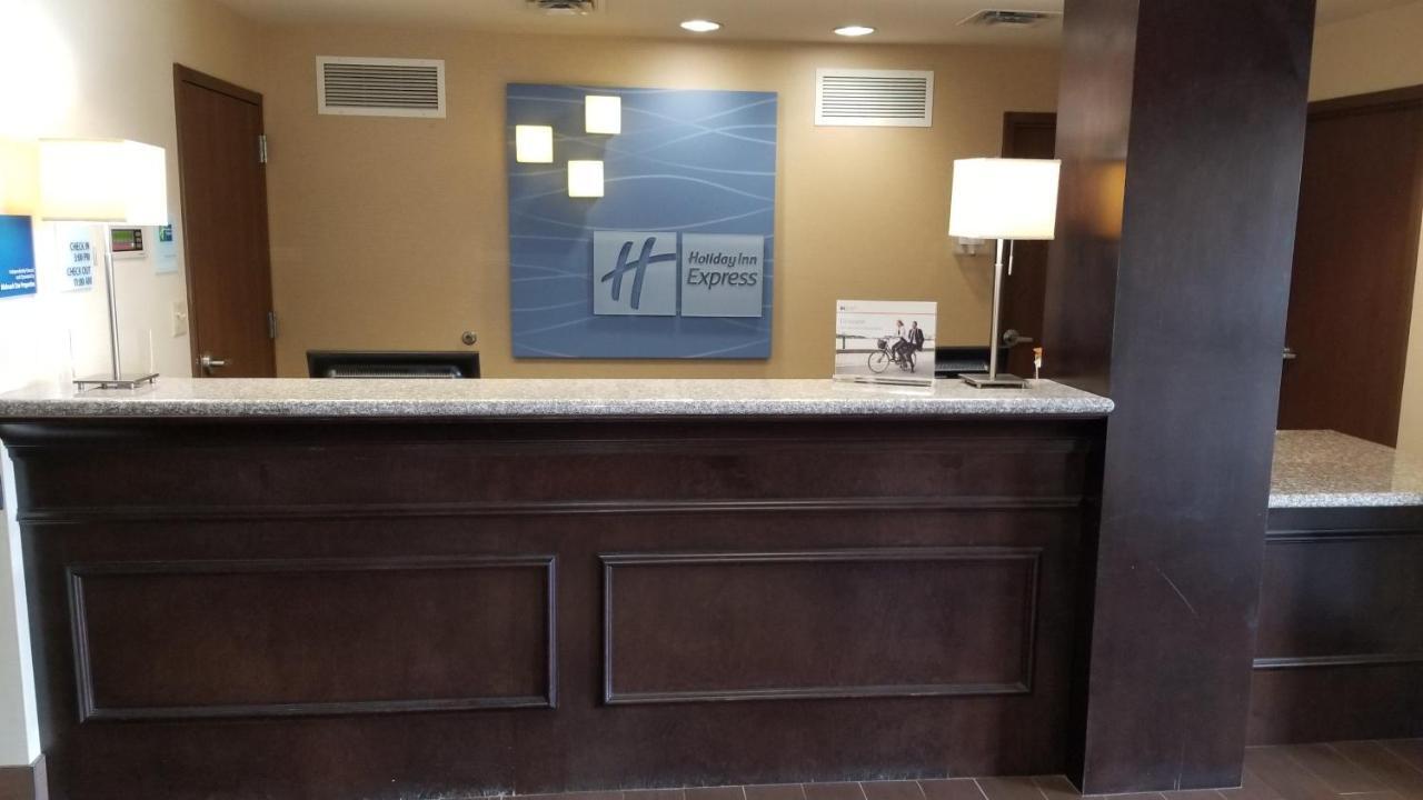 Holiday Inn Express And Suites Kittanning, An Ihg Hotel Bagian luar foto
