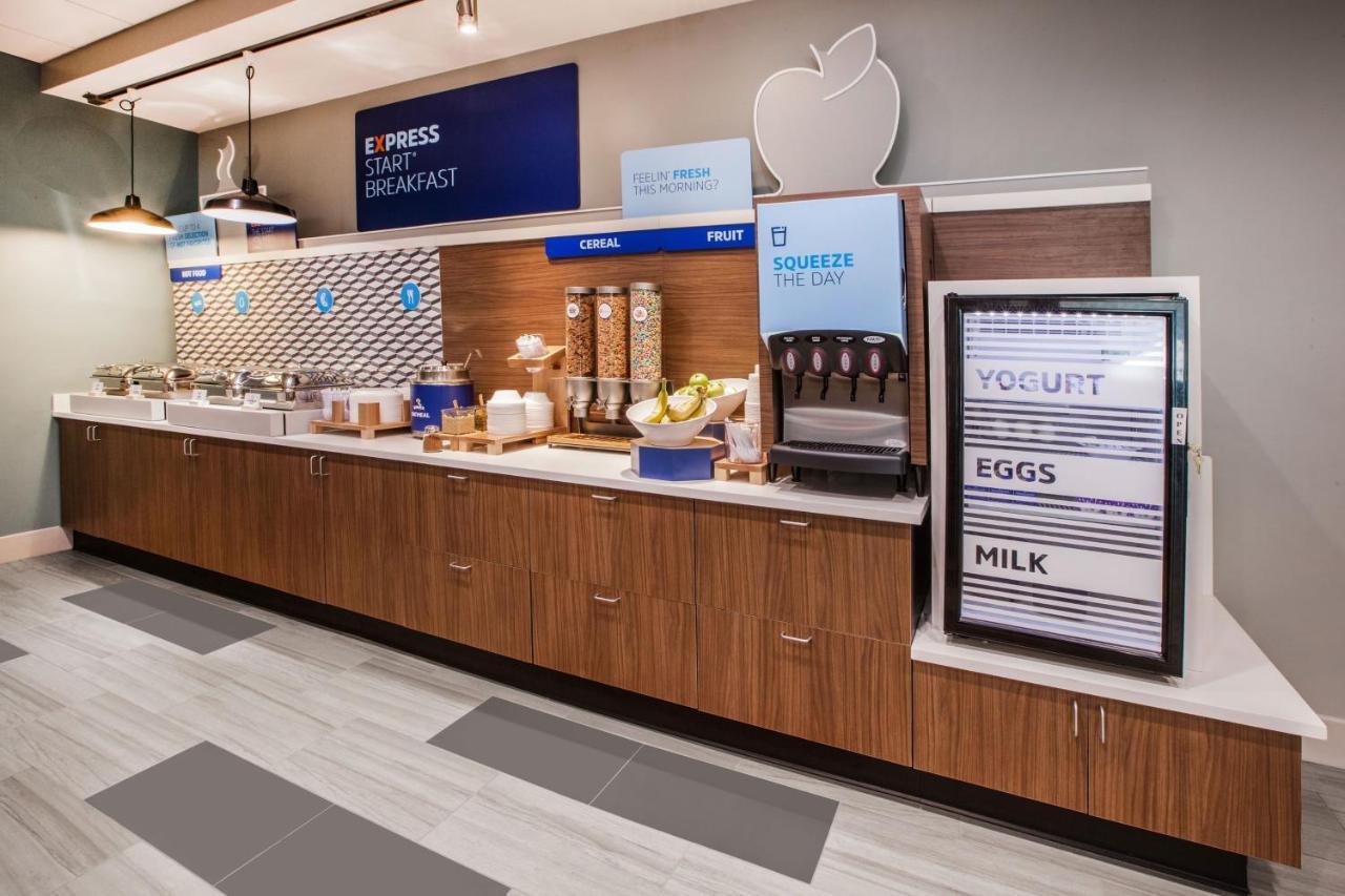 Holiday Inn Express And Suites Kittanning, An Ihg Hotel Bagian luar foto
