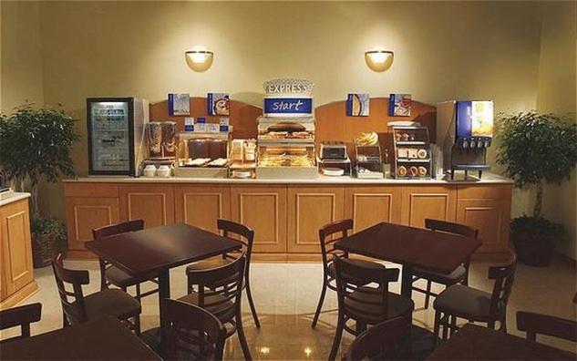 Holiday Inn Express And Suites Kittanning, An Ihg Hotel Bagian luar foto